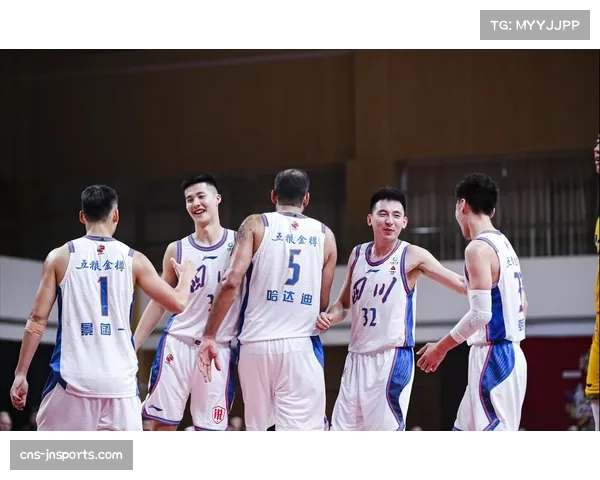 中游集团九队混战仅差四积分 季后赛席位争夺渐入白热化